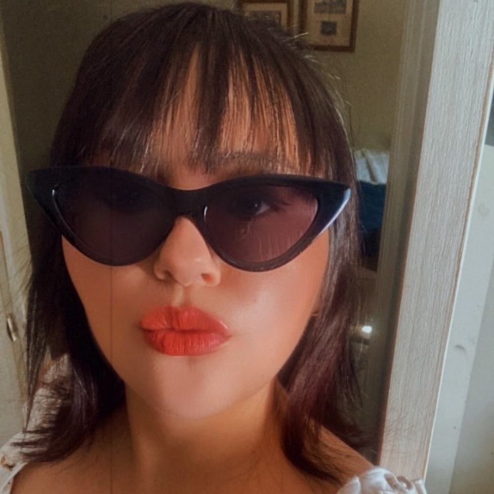 Meet your Posher, Maria